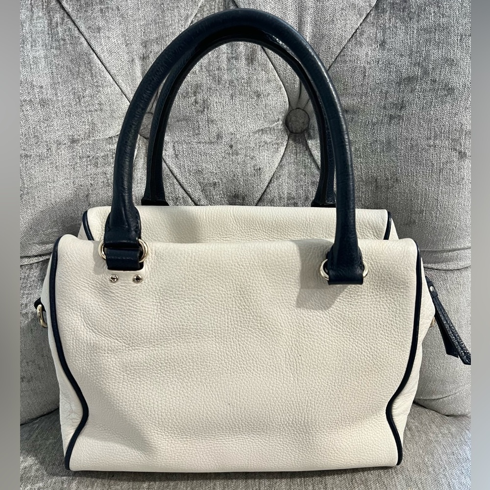 Kate Spade Pebbled Leather Hand Bag - EUC - Picture 2 of 9